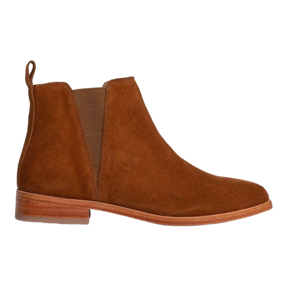 NISOLO Suede Chelsea Boot in Nutmeg. Size 7.5